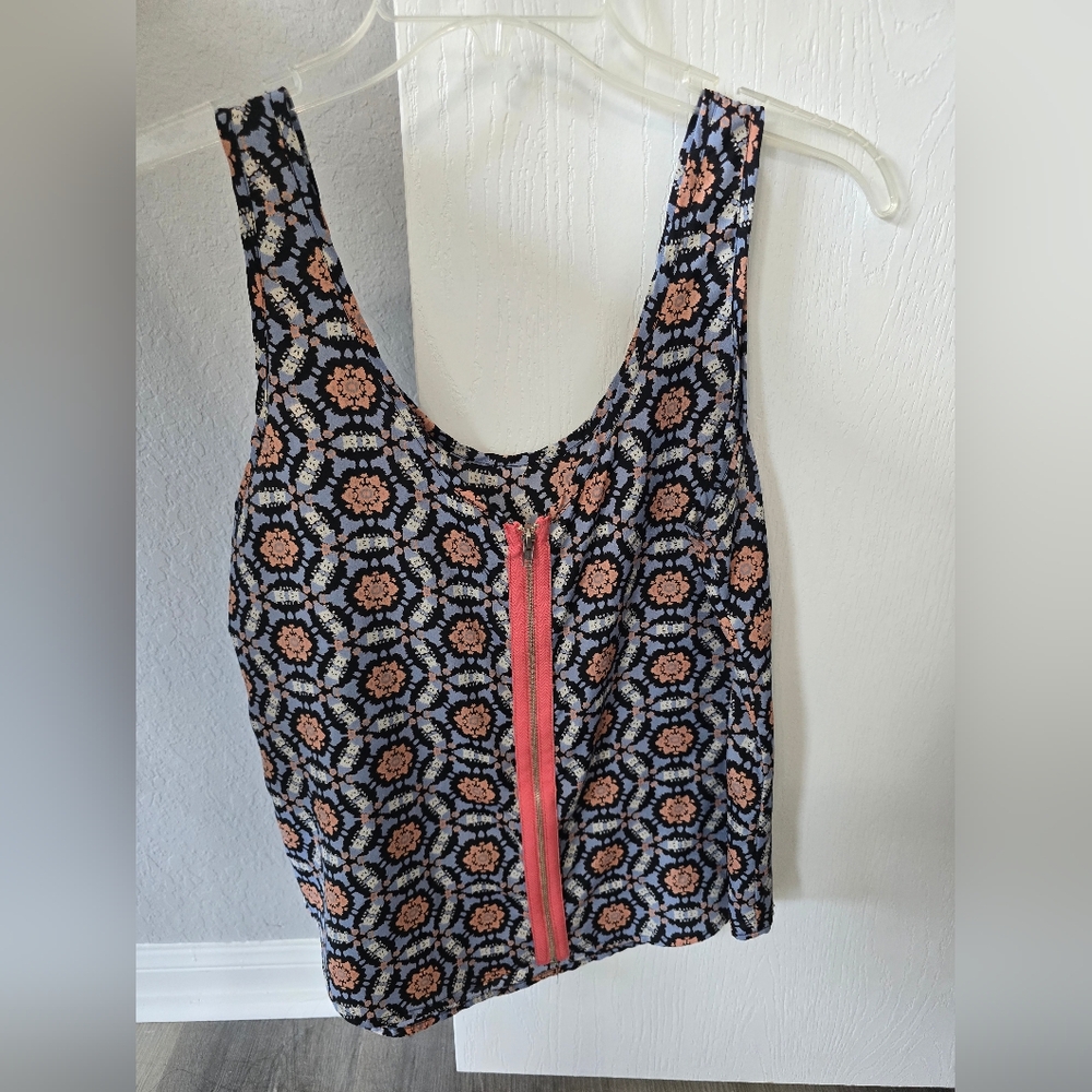 Floral Patterned Women's Top with Pink Accents